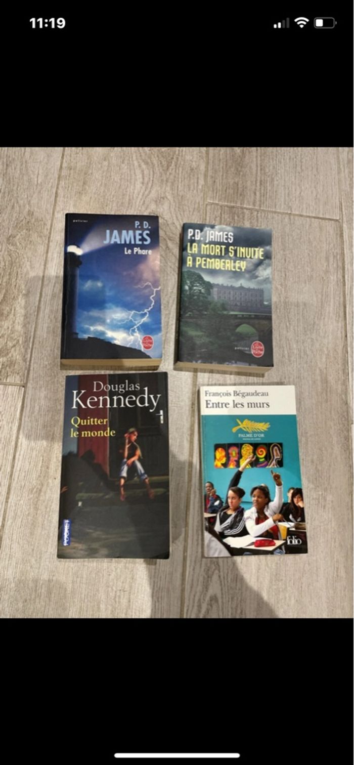 Lot de 4 livres de poches