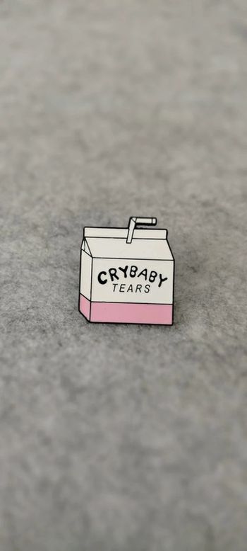 🍄 pin's larmes de bébé en bouteille