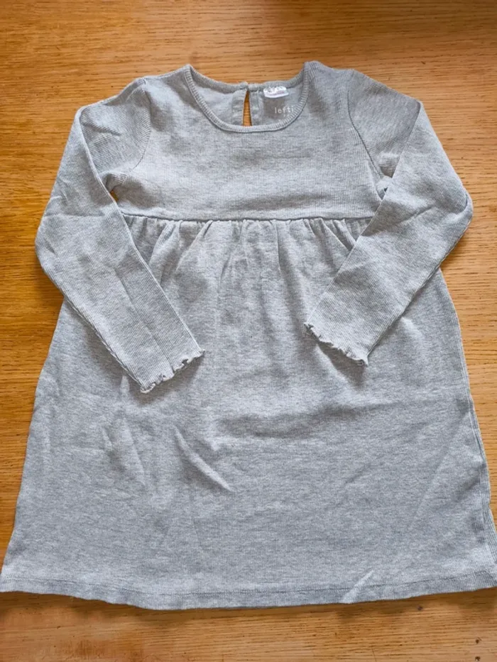 Robe fille lefties 3/4 ans excellent état - photo numéro 2