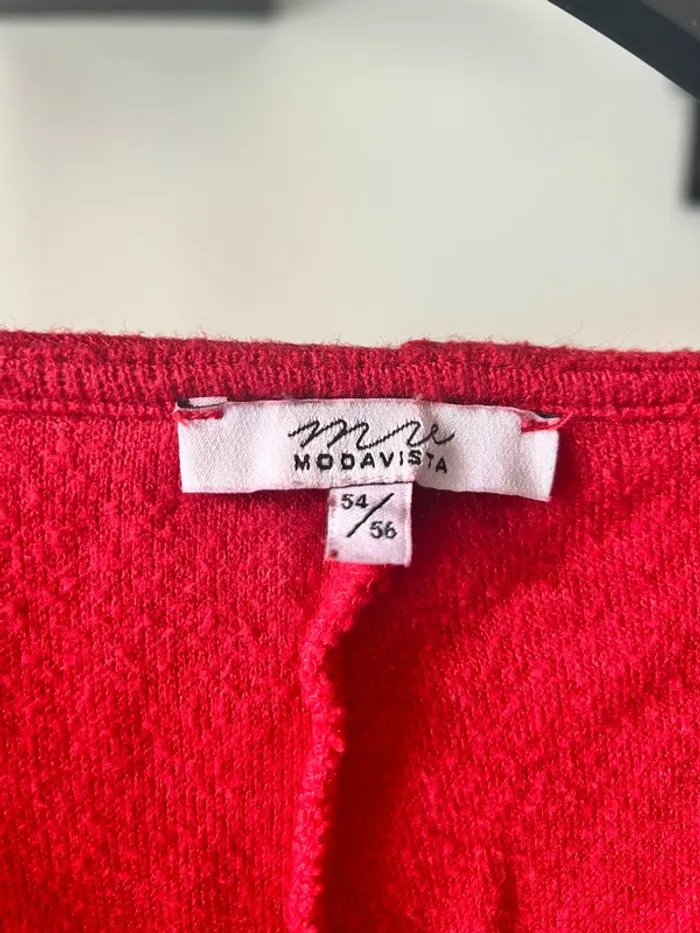 Pull rouge - photo numéro 2