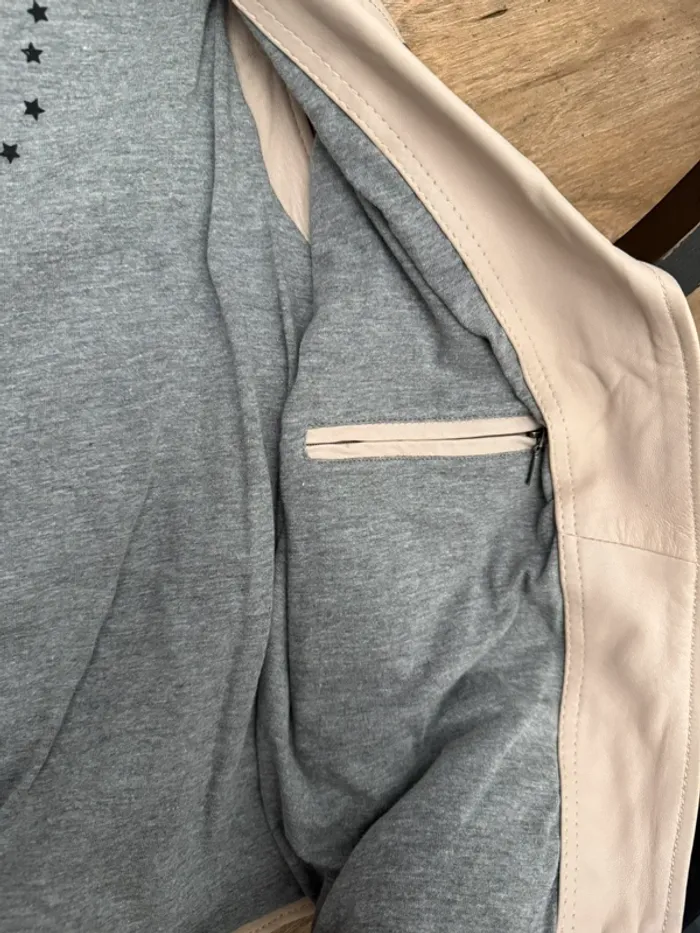 Blouson sans manches Oakwood KYLIE 6 – Cuir blanc cassé – Taille XL – Neuf avec étiquette - photo numéro 7