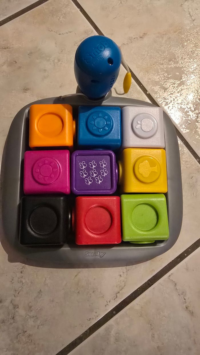 Jeu éducatif, couleurs, chiffres