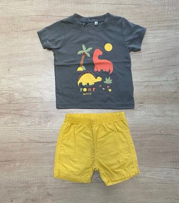 Ensemble tee-shirts et short