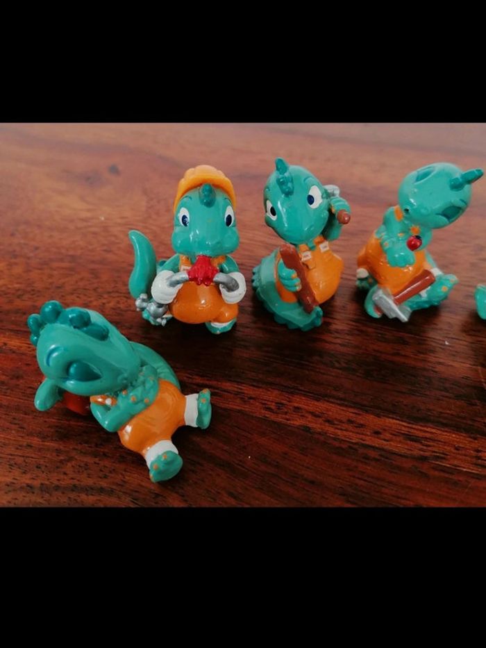 Lot de 8 figurines les dinosaures Kinder Ferrero 1995 - photo numéro 2