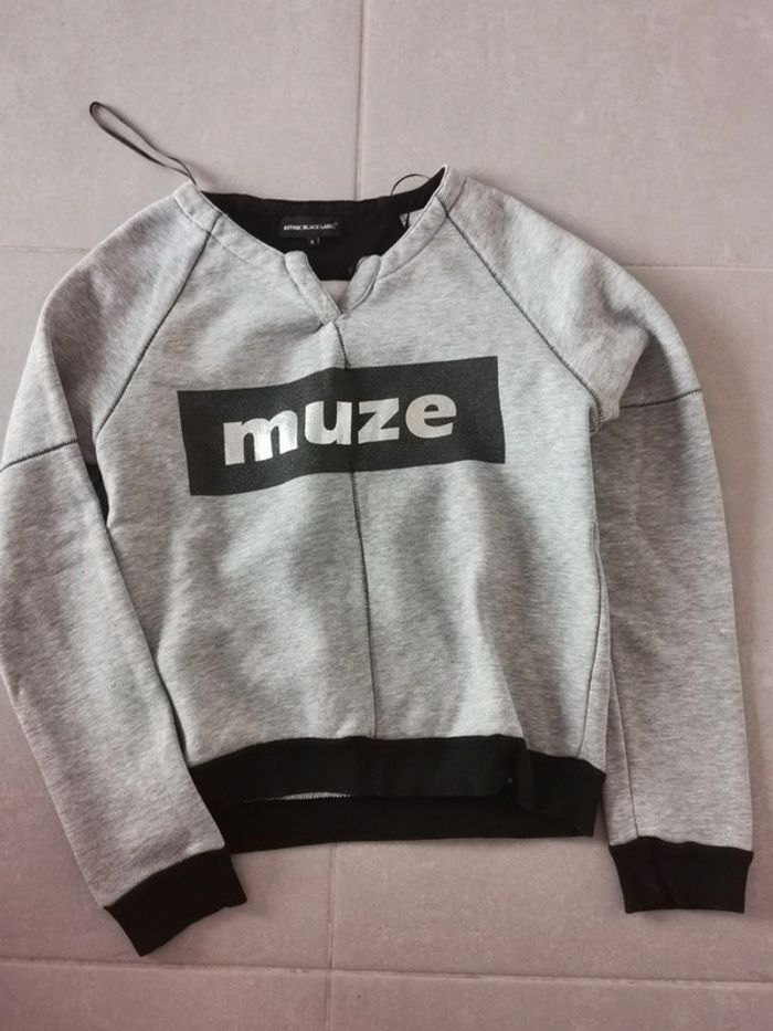 Swear gris Muze taille S
