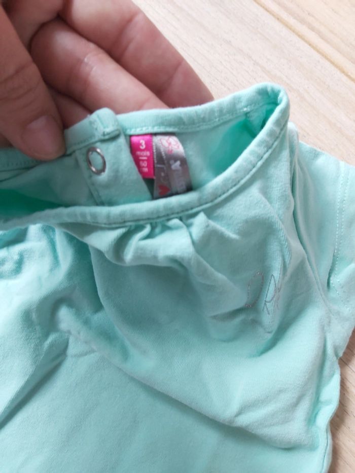 Ensemble fille tee-shirt et short 3 mois en très bon état (78) - photo numéro 3