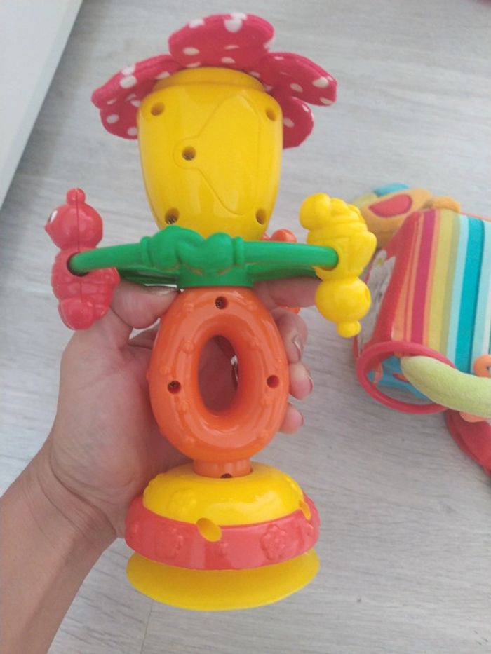 2 jouets hochets - photo numéro 3