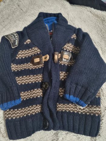 Gilet chaud catimini taille 12 mois