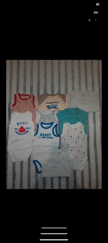 Lot 8 bodies garçon 9 mois
