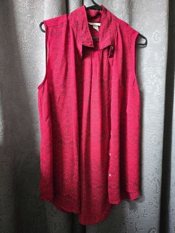blouse h et m rouge et noire