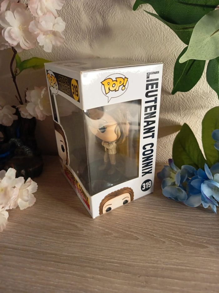 Funko Pop Star Wars – Lieutenant Connix (n°319) - photo numéro 2
