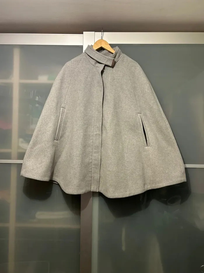 Cape Manteaux 50-52