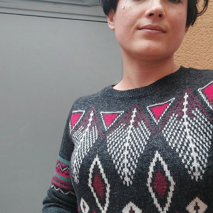 Joli pull hollister taille S - photo numéro 2