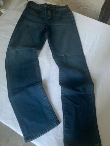 Jean coupe droite taille 34 neuf avec étiquette