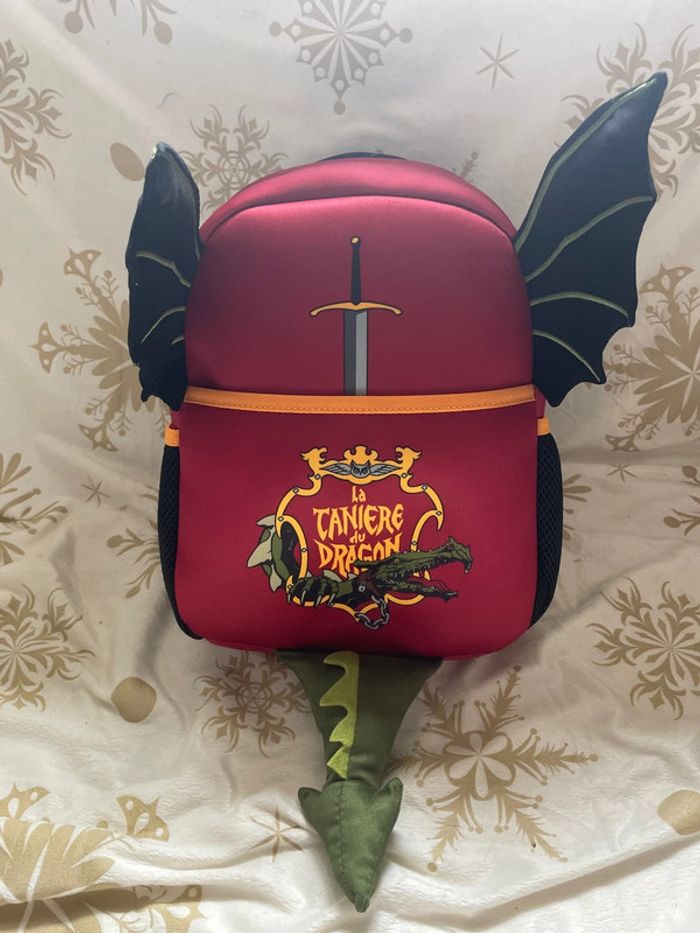 Sac à dos La tanière du Dragon Disneyland Paris