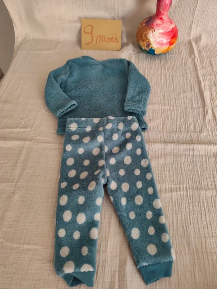 Pyjamas 6/9mois/74cm - photo numéro 3