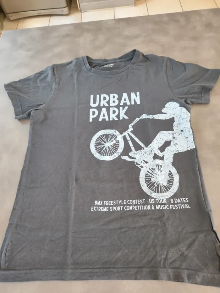 T-shirt gris manches courtes Vertbaudet 11/12 ans