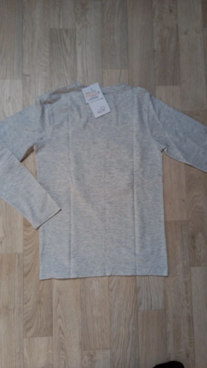 Haut à manches longues neuf - photo numéro 9