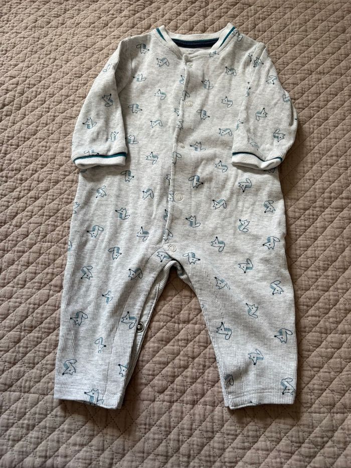 Lot de 2 pyjamas 1 pièces / comme neuf - photo numéro 2