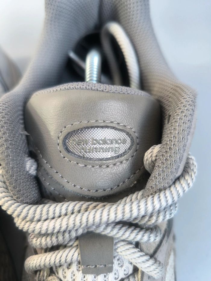 Baskets New Balance 2002r grises grey pocket pointure 42 très bon état - photo numéro 5