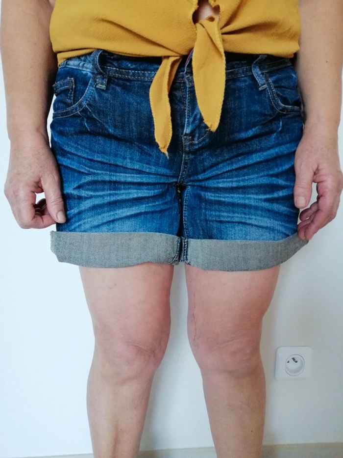 Short en jean bleu délavé - photo numéro 2