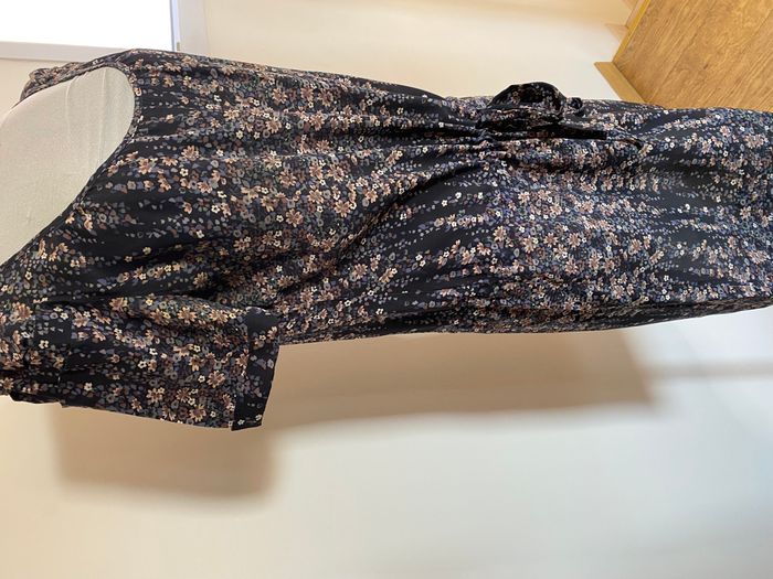 Robe grise à fleurs SET - photo numéro 3