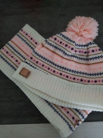 Ensemble bonnet et tour de cou