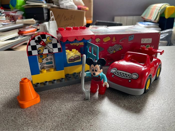 Boîte lego duplo 10828 L’atelier de Mickey - photo numéro 6