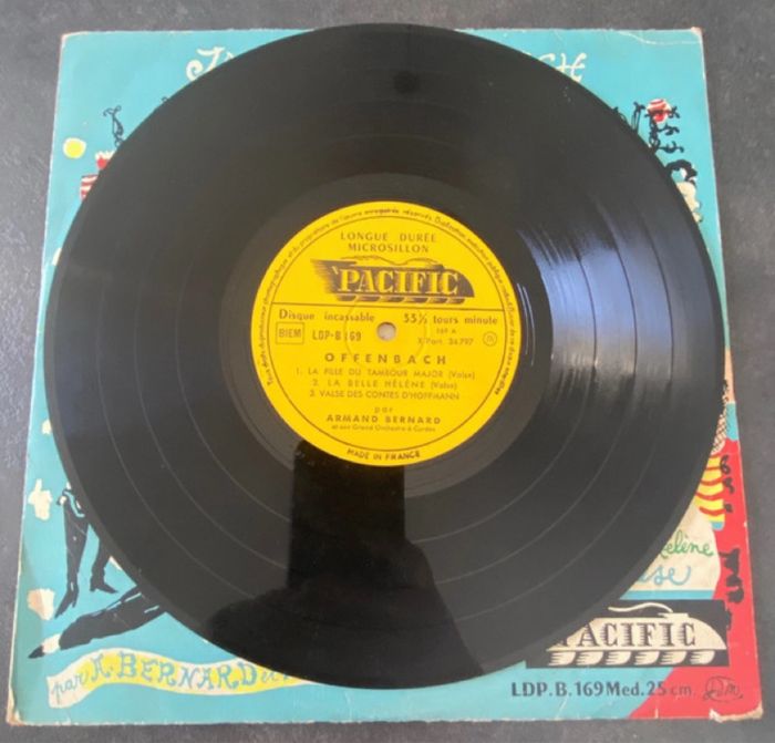 Vinyle 33 tours La vie parisienne Armand Bernard et son grand orchestre à cordes - photo numéro 3