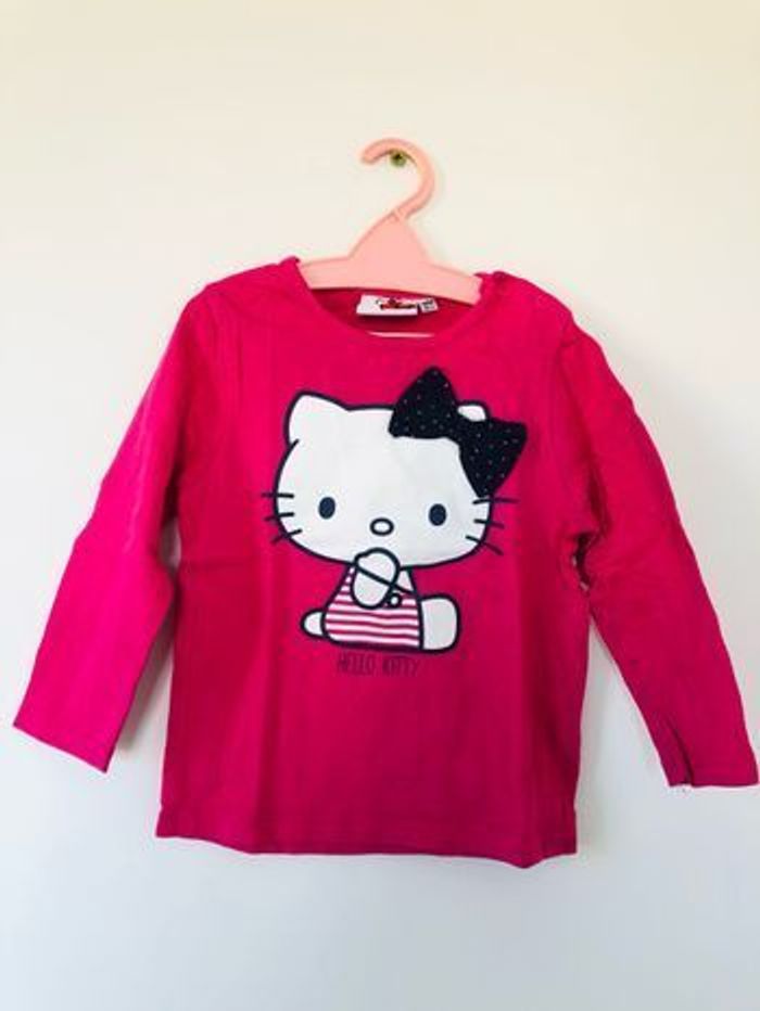 Tee shirt manches longues fille manga Hello Kitty