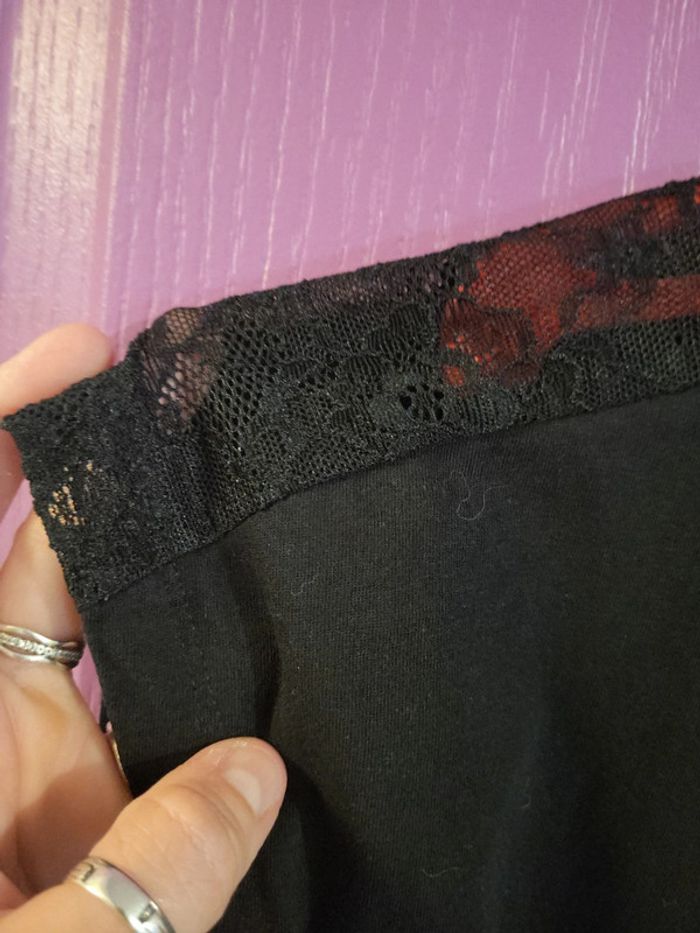 Haut noir pompons jaunes - photo numéro 4