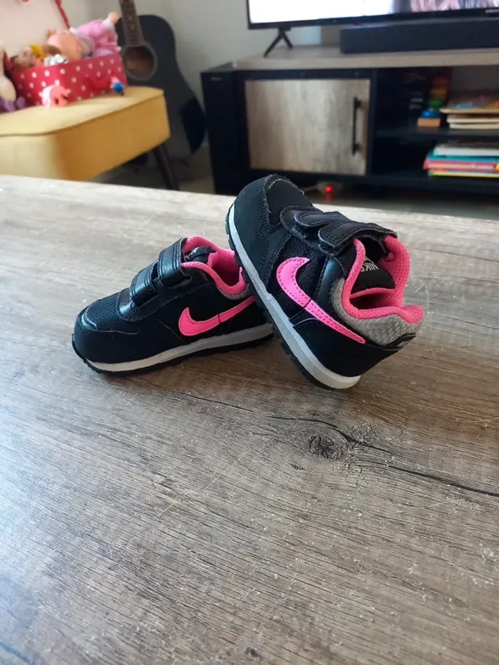 Basket Nike noir 19.5 - photo numéro 5