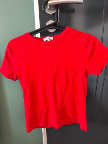 T-shirt etam rouge taille M 