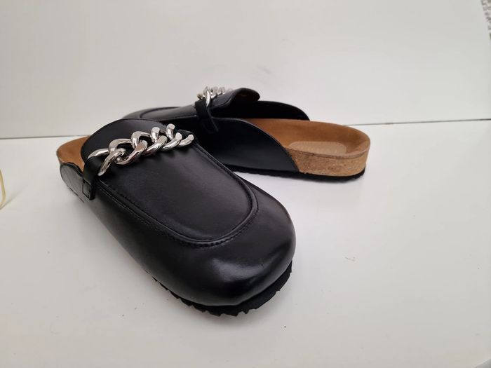 Mules En Cuir Noir Avec Chaines Métal Argenté Ulla Popken Studio Untold - photo numéro 12