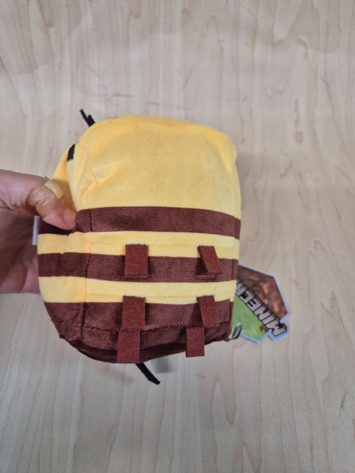 Petite peluche abeille Minecraft - photo numéro 3