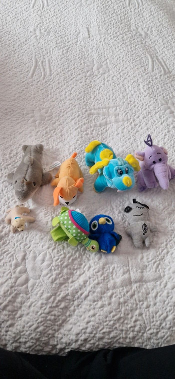 Lot de 8 petites peluches
