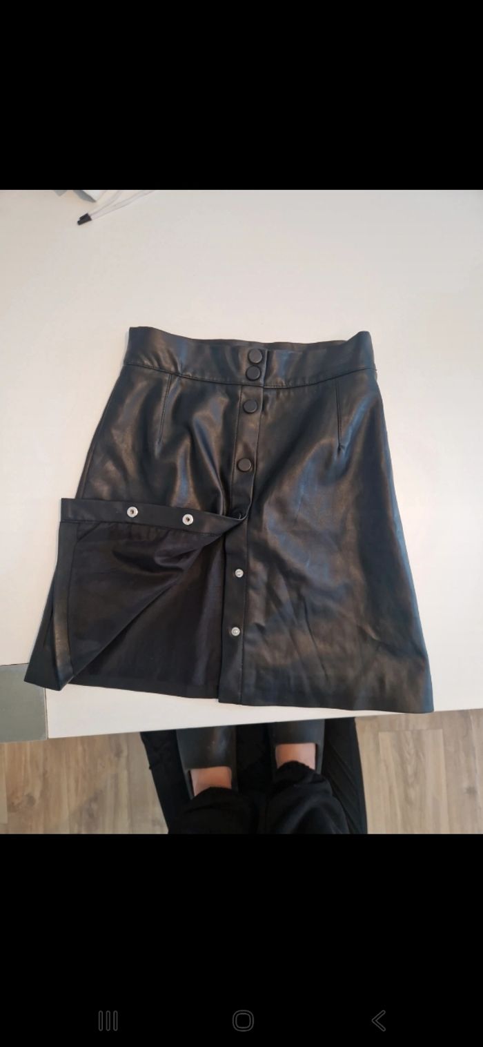 Jupe semi cuir - photo numéro 2