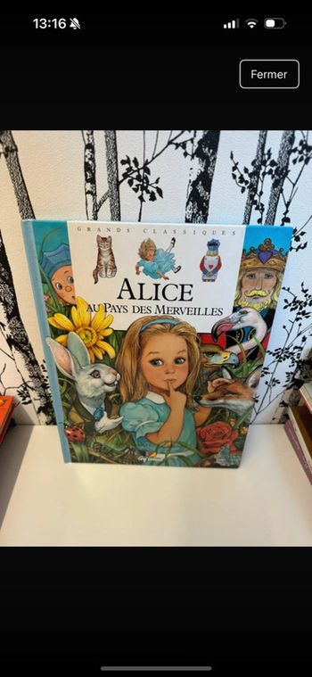 Livre Alice au pays des merveilles