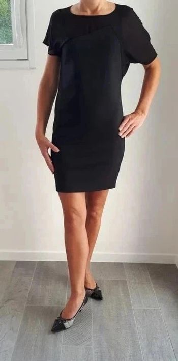 40 € Robe Cop Copine taille 36