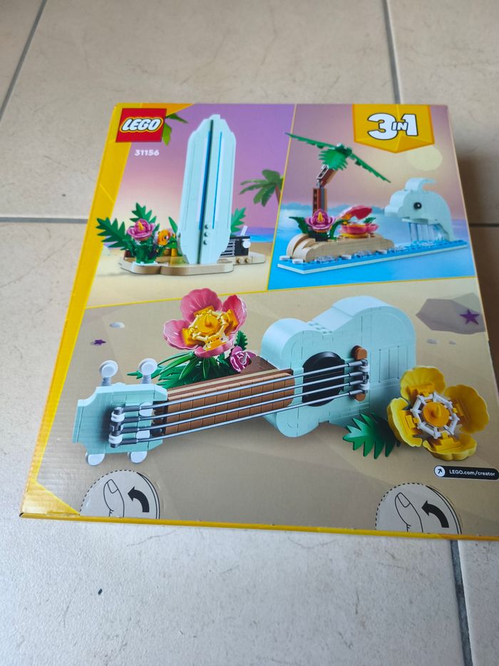 LEGO Creator 3-en-1 - Le ukulélé tropical (31156) - photo numéro 5