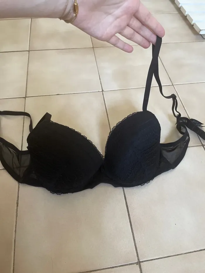 Soutien gorge noir Undiz 90C avec noeud