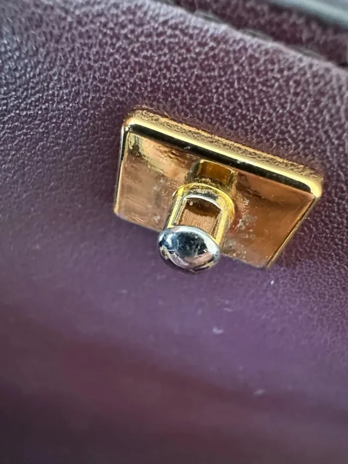Sac à bandoulière bordeaux Friday by JW Pei,bon état général mais il y a des petits défauts, - photo numéro 13