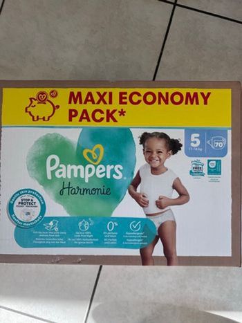 1 carton pampers harmonie 5