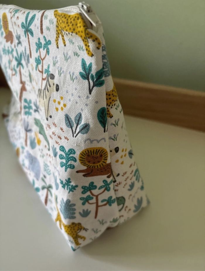 Grande trousse de toilette thème savane - photo numéro 3