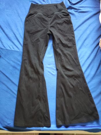 Pantalon path d'eph halara jamais porté taille bien , jean évasé