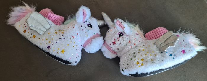 Chaussons peluche Licorne T. 31 - photo numéro 3