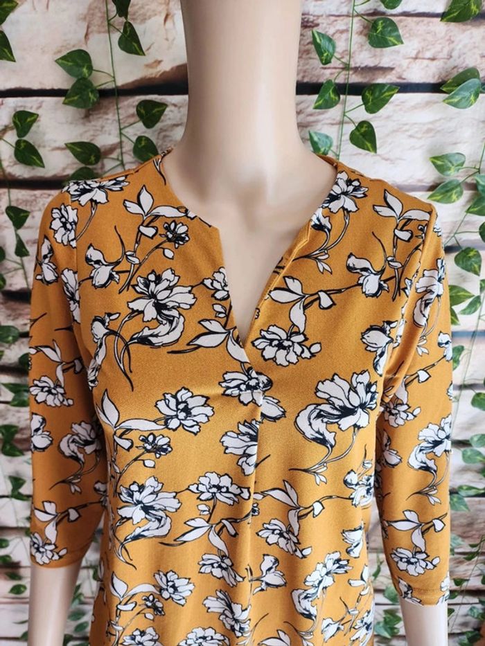 🌸Blouse fleurie Moutarde Taille 36🌸 - photo numéro 2