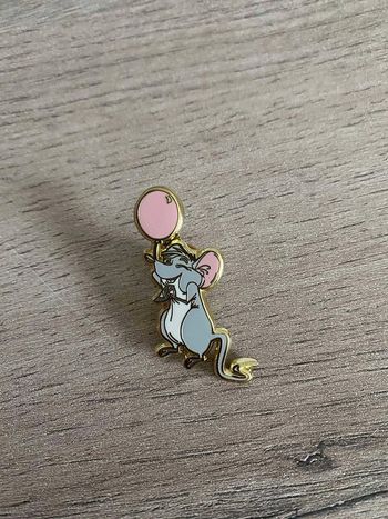 Petit Pins Disney fantaisy Les aristochats aristocats Souris Roquefort Ballon
