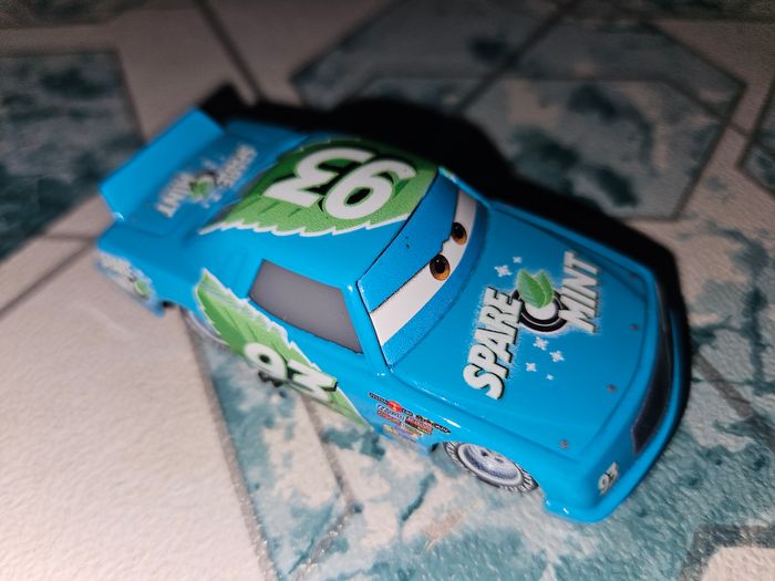 Voiture cars Mattel tbe 5e
