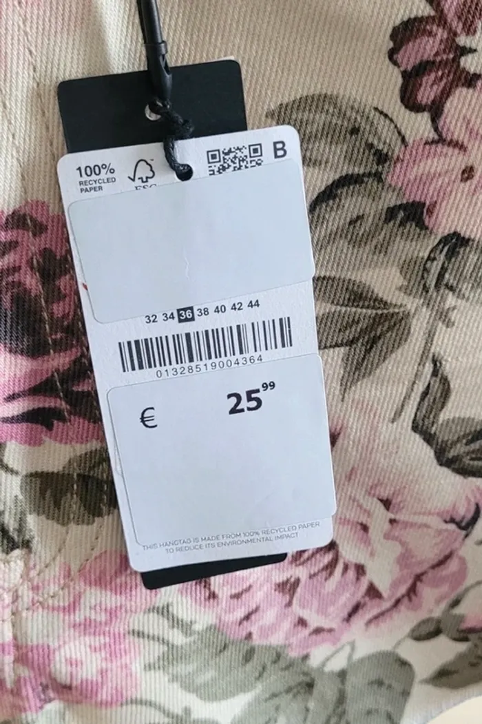 Short Stradivarius Taille 36 - photo numéro 2